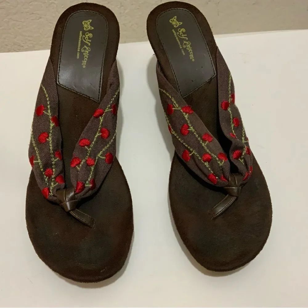 Self Esteem| wedges size 10 brown red floral Beautiful